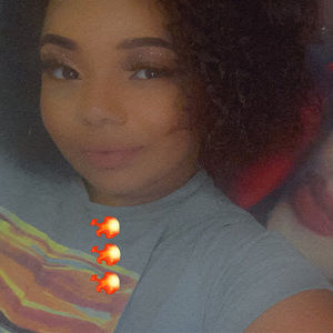 Meet your Posher, Alexis